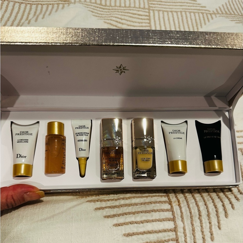 Dior prestige travel kit
